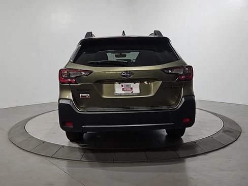 Certified 2025 Subaru Outback Onyx Edition image 4