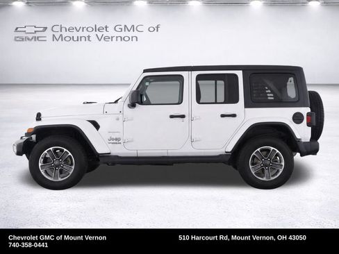 Used 2020 Jeep Wrangler Unlimited Sahara w/ Cold Weather Group AWD/4WD image 27