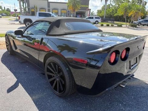 Used 2011 Chevrolet Corvette Convertible w/ Preferred Equipment Group RWD image 3