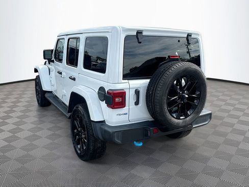 Used 2023 Jeep Wrangler Unlimited Sahara AWD/4WD image 8