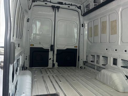Used 2025 Ford Transit 250 148 High Roof Extended RWD image 26