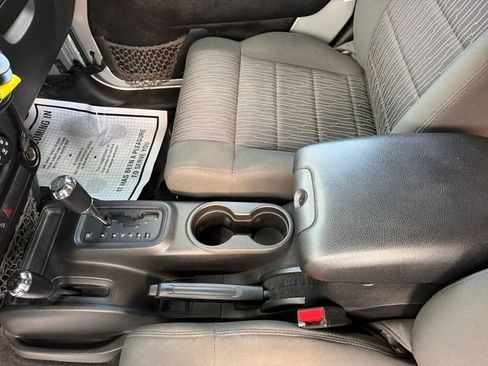 Used 2011 Jeep Wrangler Sport AWD/4WD image 23