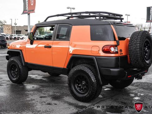 Used 2013 Toyota FJ Cruiser 4WD w/ Upgrade Pkg image 14