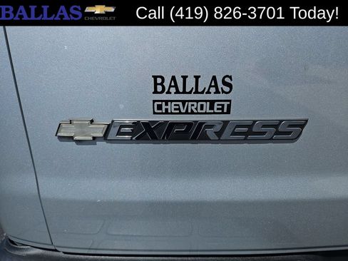 Certified 2018 Chevrolet Express 3500 LT w/ LT Preferred Equipment Group RWD image 31