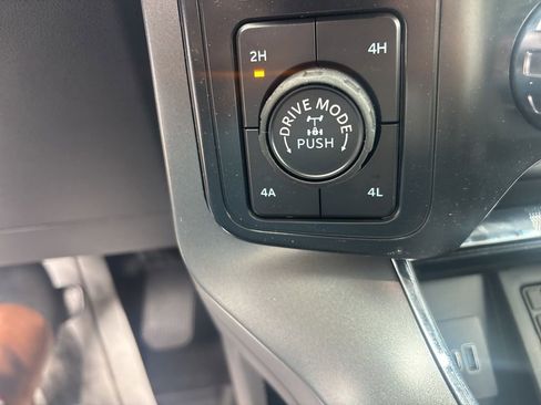 New 2025 Ford F150 Lariat w/ Equipment Group 502A High image 30