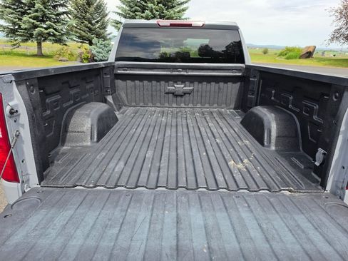 Used 2024 Chevrolet Silverado 1500 LT AWD/4WD image 8