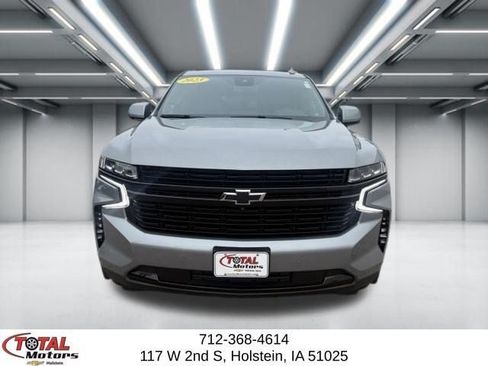 Used 2023 Chevrolet Suburban RST w/ Luxury Package AWD/4WD image 3