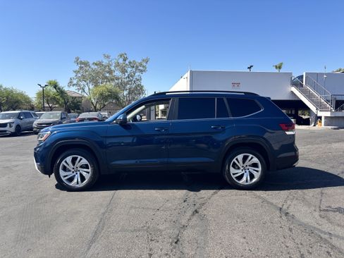 Used 2021 Volkswagen Atlas SE w/ Panoramic Sunroof Package FWD image 5