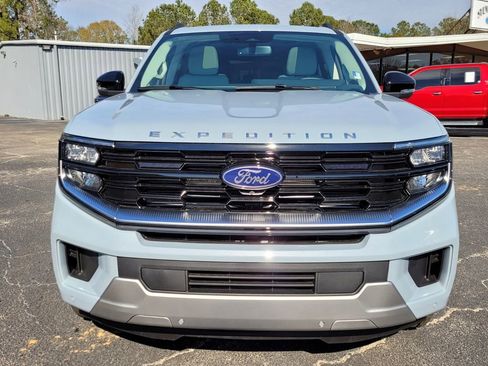 New 2026 Ford Expedition Max Platinum w/ Driver's Package image 2