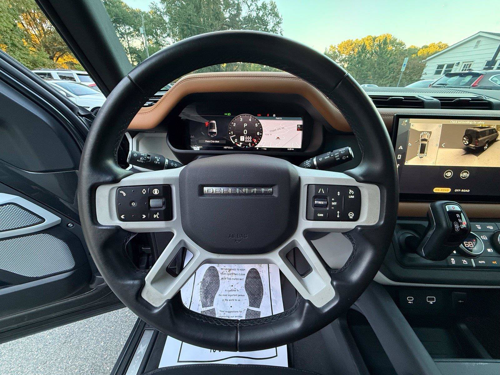 Used 2024 Land Rover Defender 130 X-Dynamic SE AWD/4WD image 43