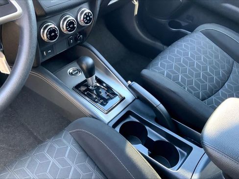 Used 2025 Mitsubishi Outlander Sport ES image 16