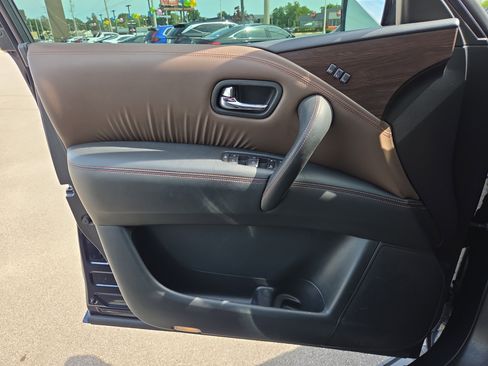 Used 2020 Nissan Armada Platinum w/ Platinum Reserve Package RWD image 14