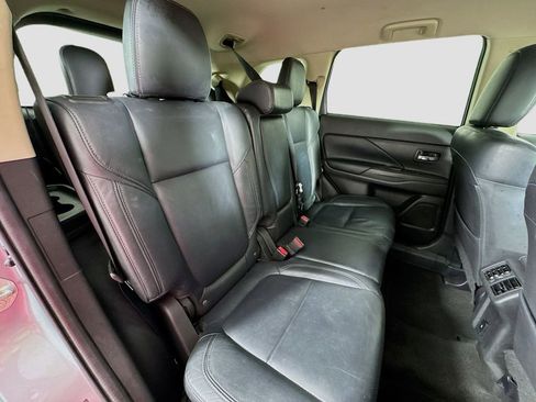 Used 2020 Mitsubishi Outlander SEL image 29