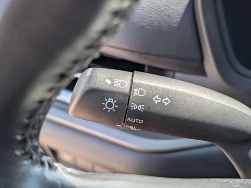 Used 2024 Toyota Grand Highlander AWD image 34