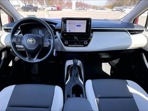 Used 2023 Toyota Corolla LE image 21