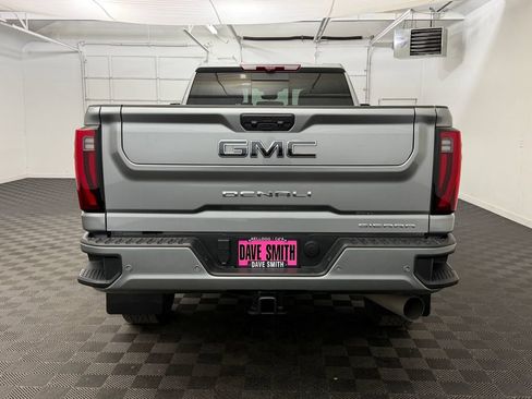 Used 2025 GMC Sierra 3500 Denali Ultimate AWD/4WD image 10