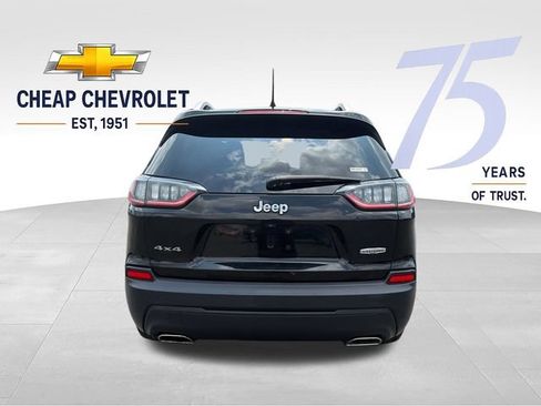Used 2019 Jeep Cherokee Latitude Plus w/ Cold Weather Group AWD/4WD image 4