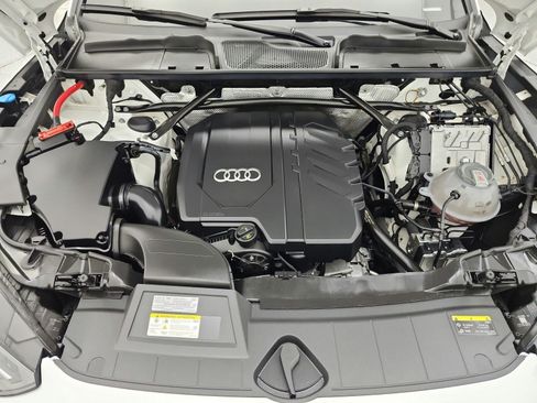 Used 2023 Audi Q5 2.0T Premium w/ Convenience Package AWD/4WD image 17