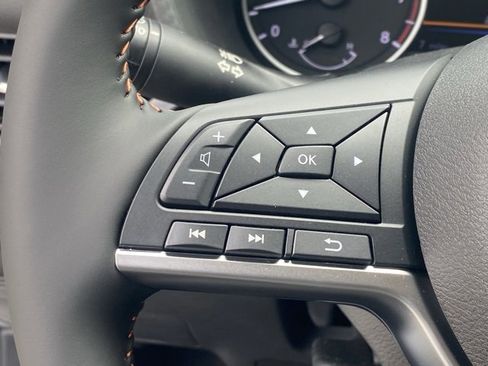 New 2025 Nissan Sentra SR w/ Midnight Edition image 16