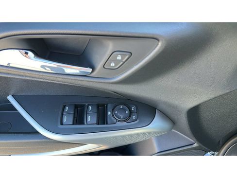 New 2026 Chevrolet Trax RS FWD image 12
