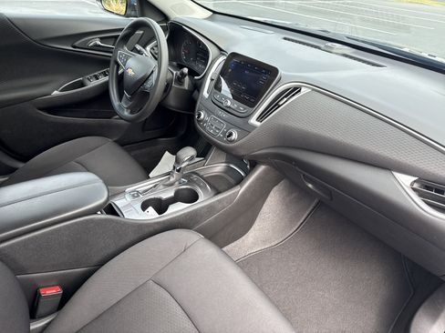 Used 2024 Chevrolet Malibu LT image 35