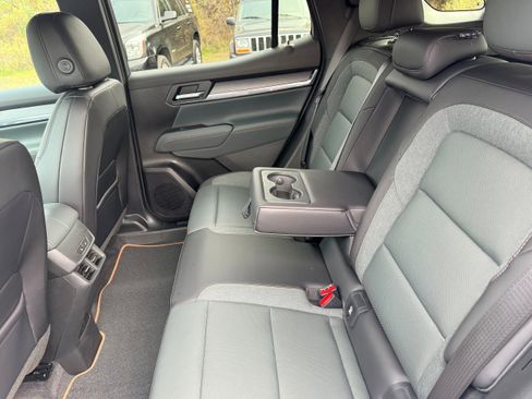 New 2026 GMC Terrain AT4 w/ Convenience Package III image 9