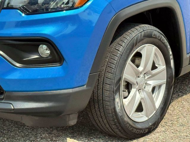 Certified 2022 Jeep Compass Latitude w/ Convenience Group AWD/4WD image 9