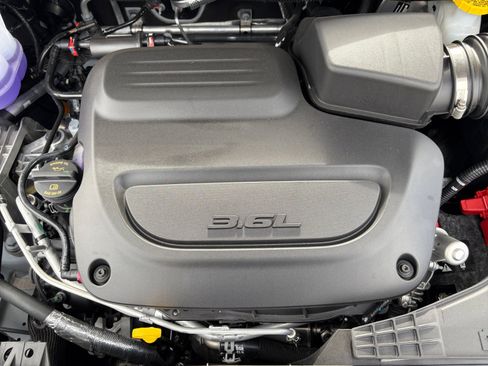 New 2026 Chrysler Pacifica Select image 29