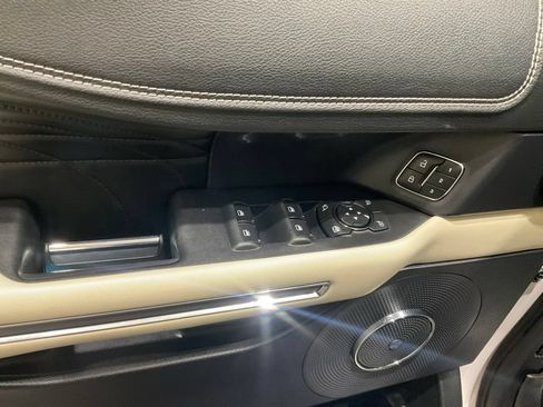 Used 2019 Ford Expedition Platinum RWD image 7