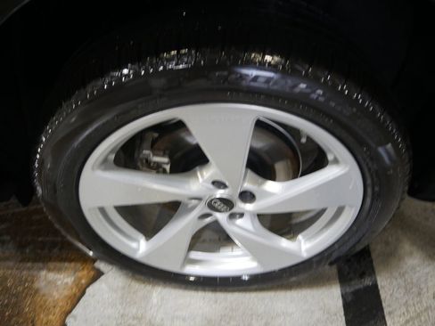 New 2025 Audi Q5 Premium Plus image 13