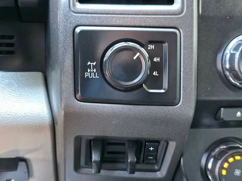 Used 2018 Ford F250 XL w/ Power Equipment Group AWD/4WD image 25
