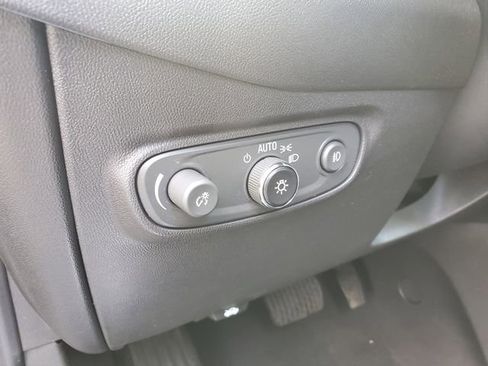 Certified 2023 Chevrolet Equinox Premier image 24