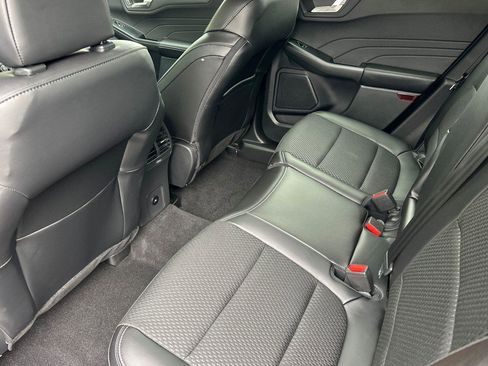 New 2025 Ford Escape SE image 9