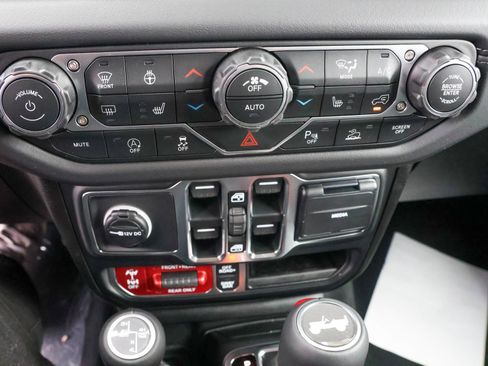 New 2026 Jeep Wrangler Unlimited Rubicon AWD/4WD image 22