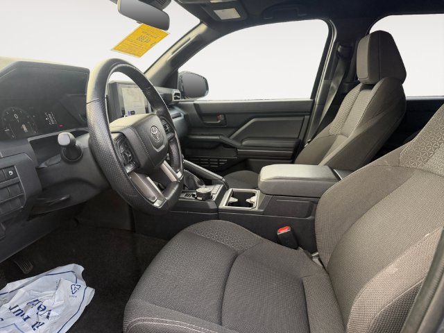 Used 2025 Toyota 4Runner SR5 AWD/4WD image 11