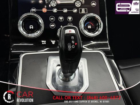 Used 2020 Land Rover Range Rover Evoque SE image 33