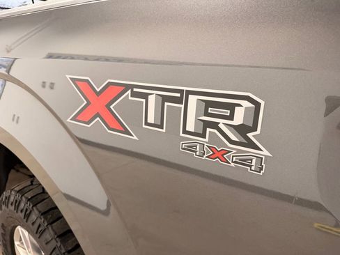 Used 2015 Ford F150 XLT w/ Equipment Group 302A Luxury image 11