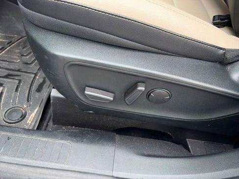 Used 2022 Ford Escape SEL FWD image 34
