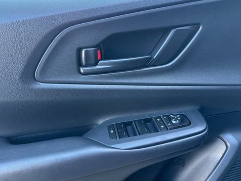 Used 2025 Toyota Prius Plug-In Hybrid image 15