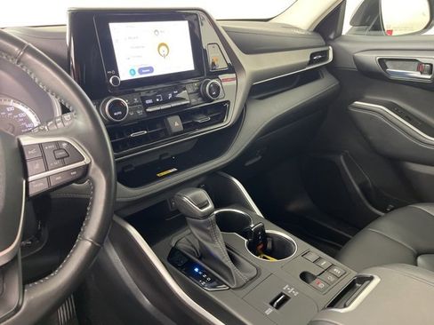 Certified 2023 Toyota Highlander XLE image 14