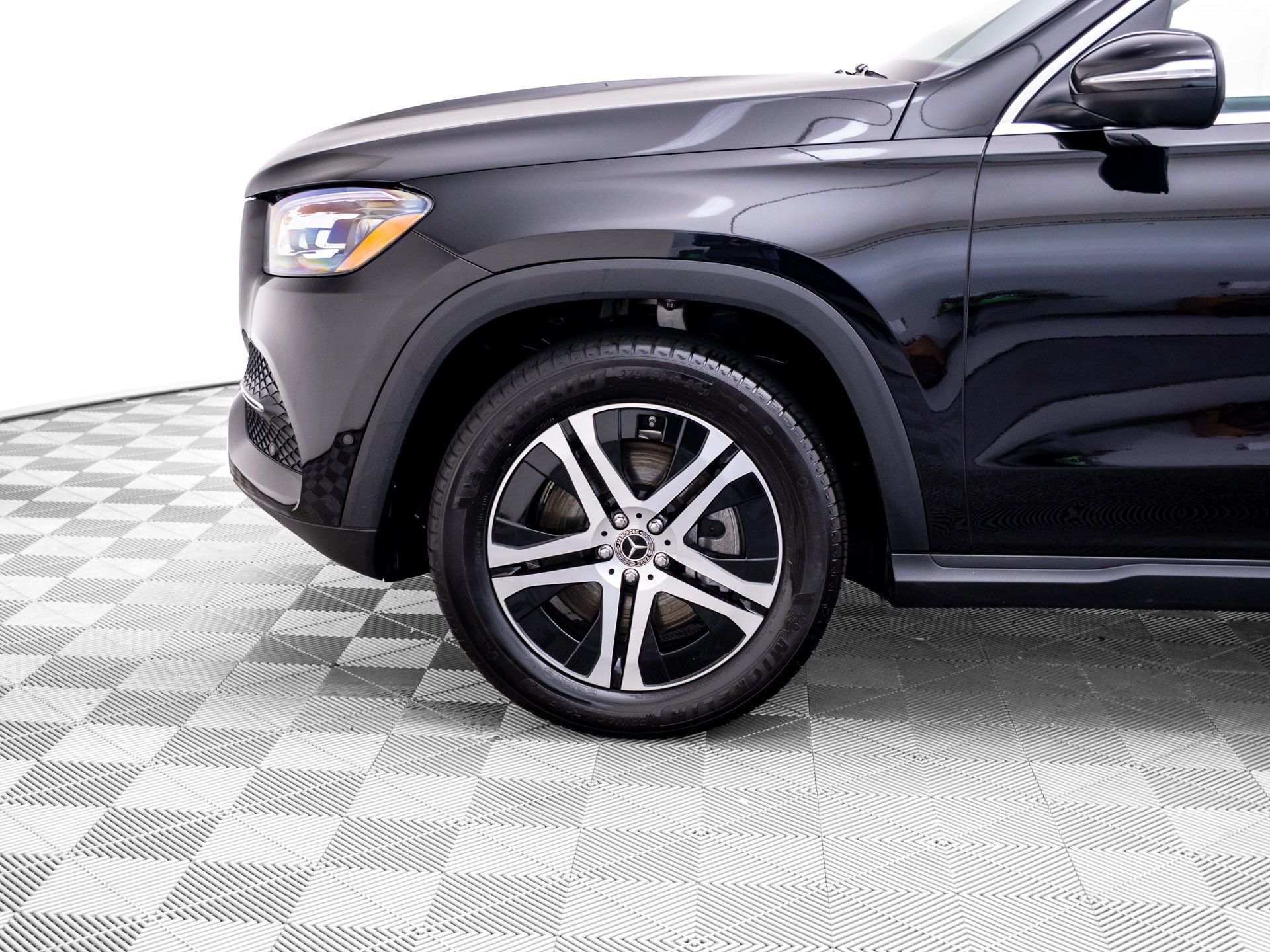Used 2023 Mercedes-Benz GLS 450 4MATIC image 38