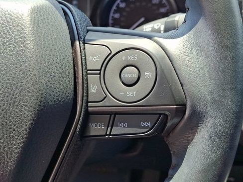 Used 2023 Toyota Camry SE w/ Convenience Package FWD image 18