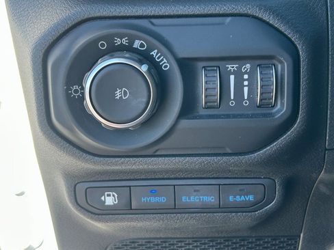 Used 2022 Jeep Wrangler Unlimited Rubicon 4xe image 24