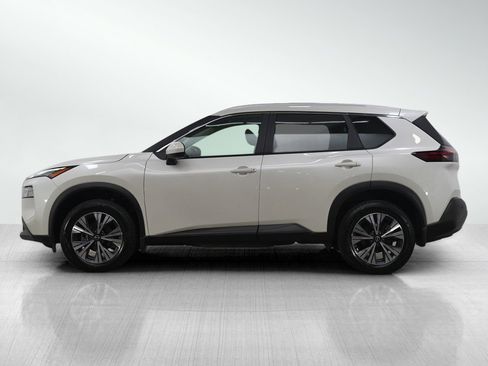 Used 2023 Nissan Rogue SV w/ SV Premium B Package image 2