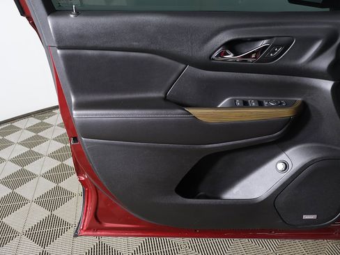 Used 2017 GMC Acadia SLE w/ Driver Alert Package I image 21