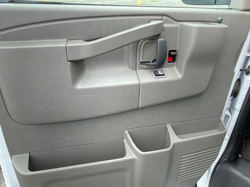 Certified 2024 Chevrolet Express 3500 LT w/ LT Preferred Equipment Group image 21