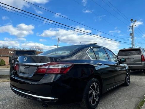 Used 2017 Honda Accord LX image 6