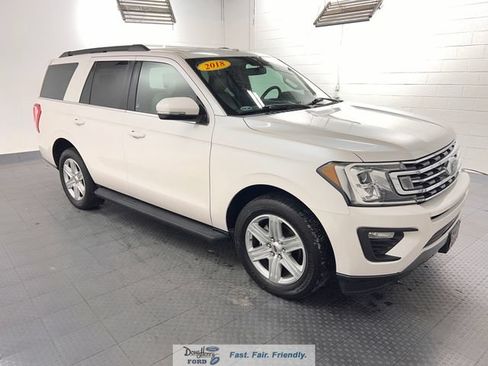 Used 2018 Ford Expedition XLT RWD image 3