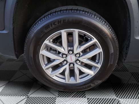 Used 2018 GMC Acadia SLE w/ LPO, Floor Liner Package AWD/4WD image 36