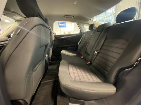 Used 2018 Ford Fusion SE w/ Fusion SE Technology Package image 14